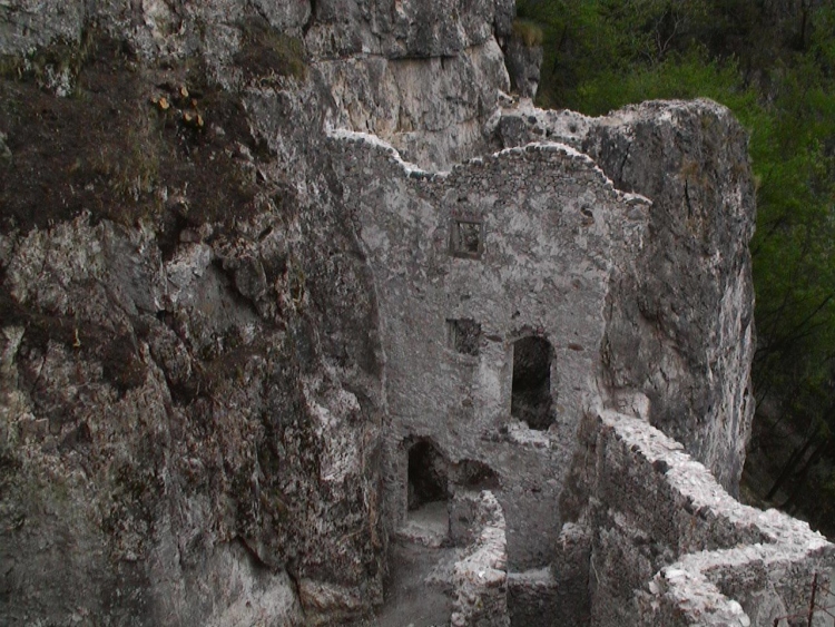 Una parte esterna verso sud, una torre forse.