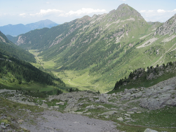 Visita panoramica sulla Val Moena, una valletta parallela al nostro sentiero di salita dalla valle.